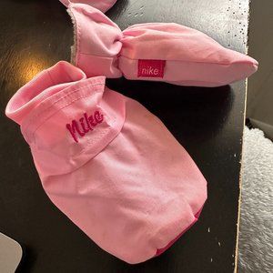 EUC Nike Light Pink with Hot Pink Baby Booties & Mittens Sz 18M